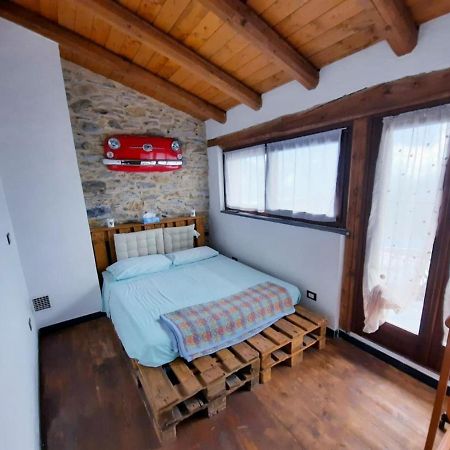 Il Santo Graal Villa Triora Luaran gambar