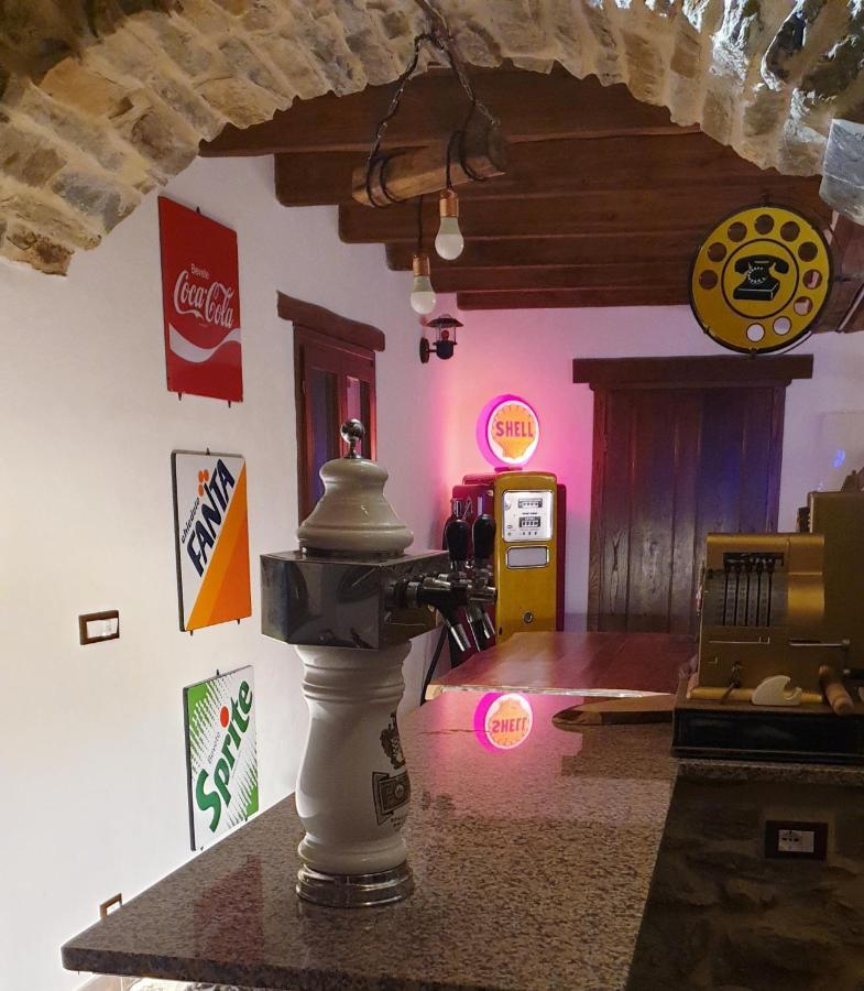 Il Santo Graal Villa Triora Luaran gambar