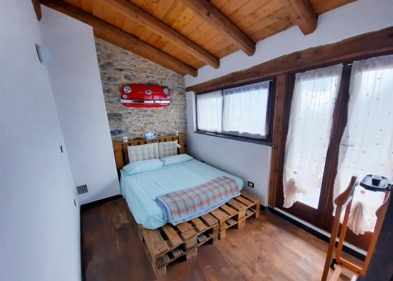 Il Santo Graal Villa Triora Luaran gambar
