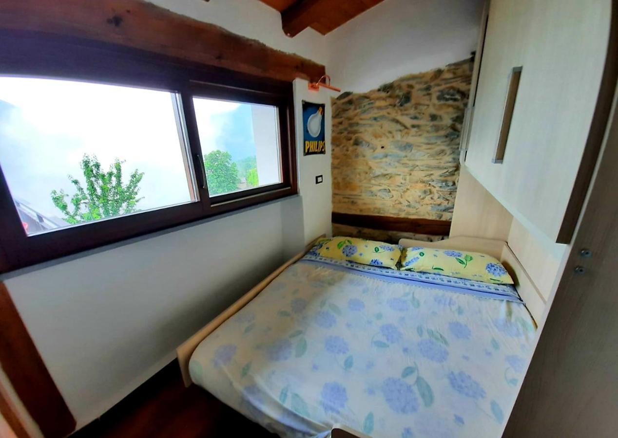 Il Santo Graal Villa Triora Luaran gambar