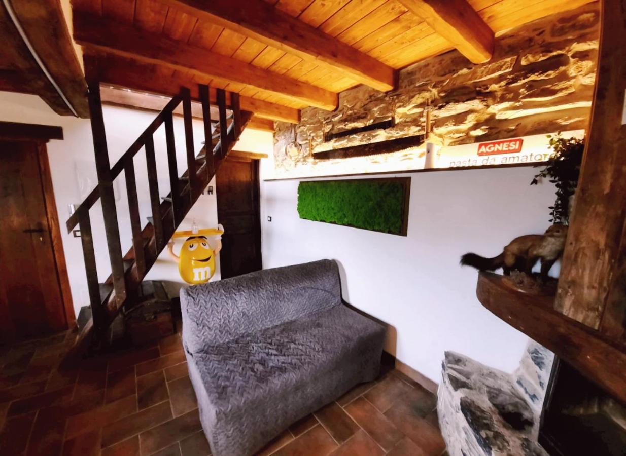 Il Santo Graal Villa Triora Luaran gambar